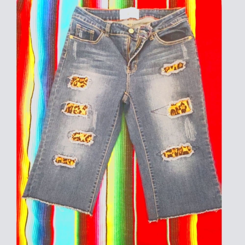 L&B cheetah print capris